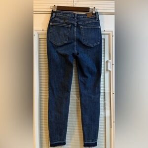 Judy Blue Skinny Fit Distressed Stretchy Jeans Size 5/27